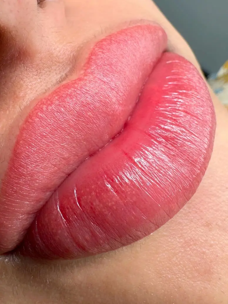 cosmetic tattooing lips